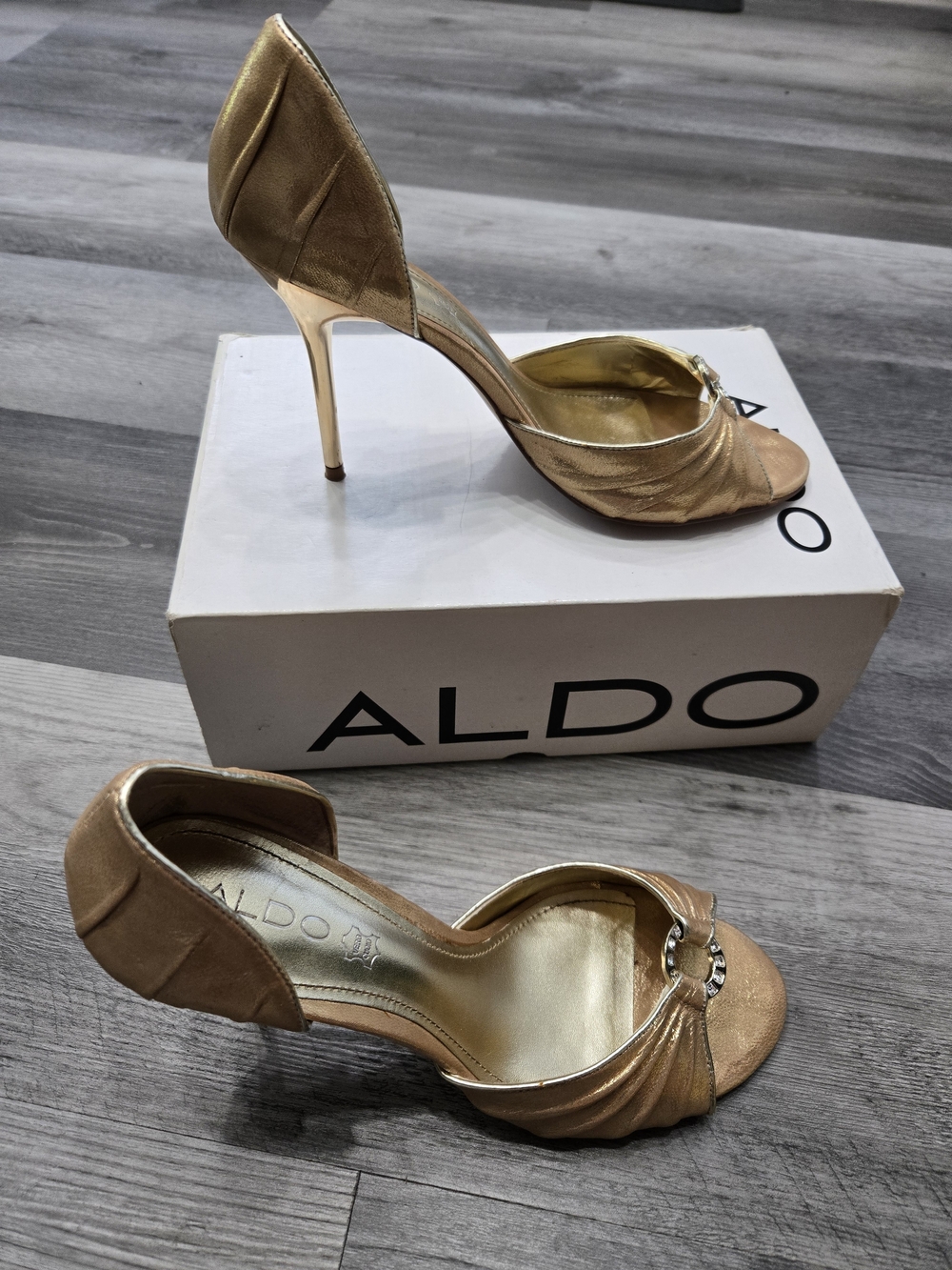 ALDO Women's Gold Open-Toe D'Orsay High Heels Size 40 - Picture 2 of 8